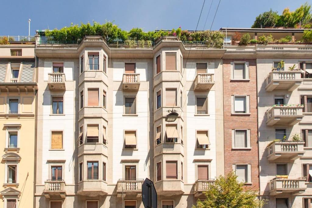Sunshine-Filled Central On Subway Milan Exterior photo