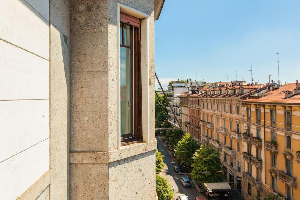 Sunshine-Filled Central On Subway Milan Exterior photo